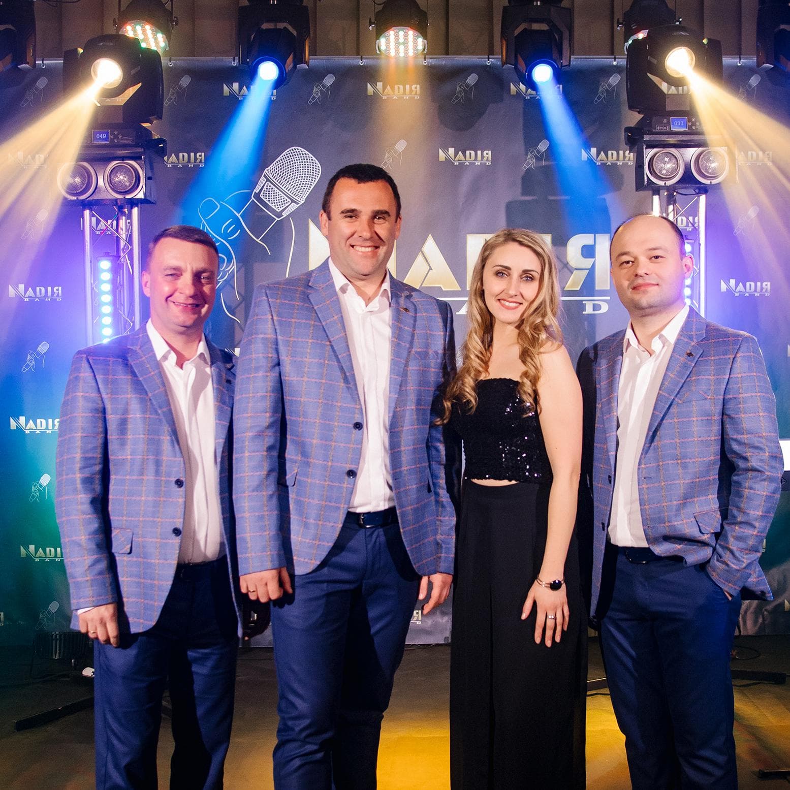NADIЯ BAND — Музичні гурти