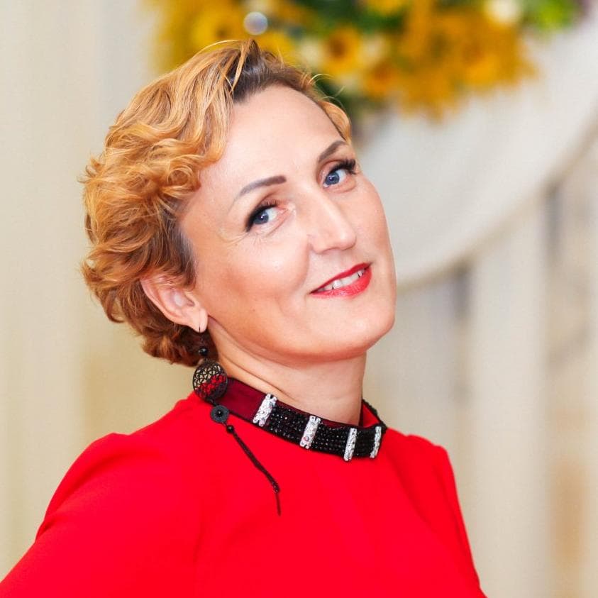 Ведущая Вера Тихая — Ведучі