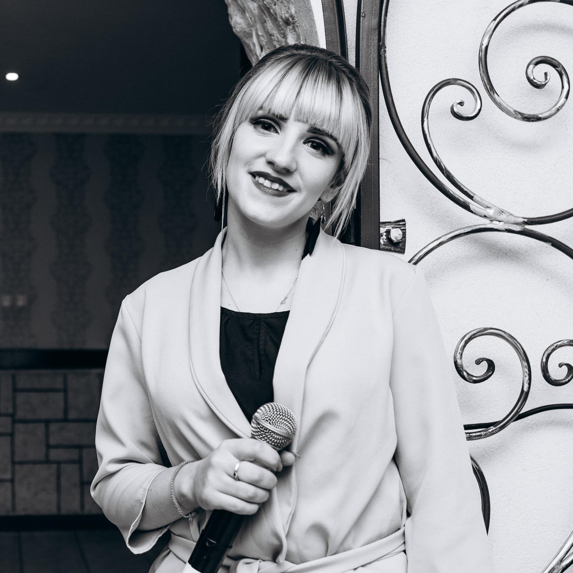Ведуча Анастасія Федорюк — Ведучі