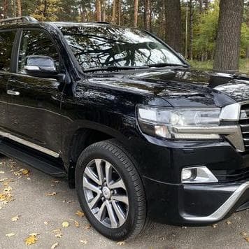 090 Позашляховик Toyota Land Cruiser 200 — Весільний кортеж