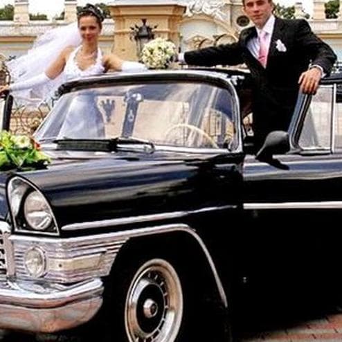 206Ретро автомобіль Chayka GAZ-13 чорна — Весільний кортеж
