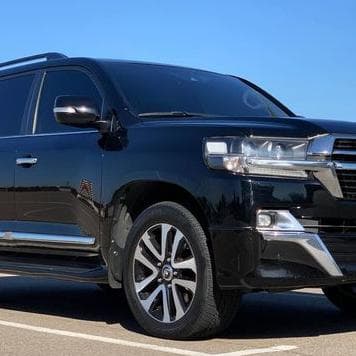057Позашляховик Toyota Land Cruiser 200 — Весільний кортеж