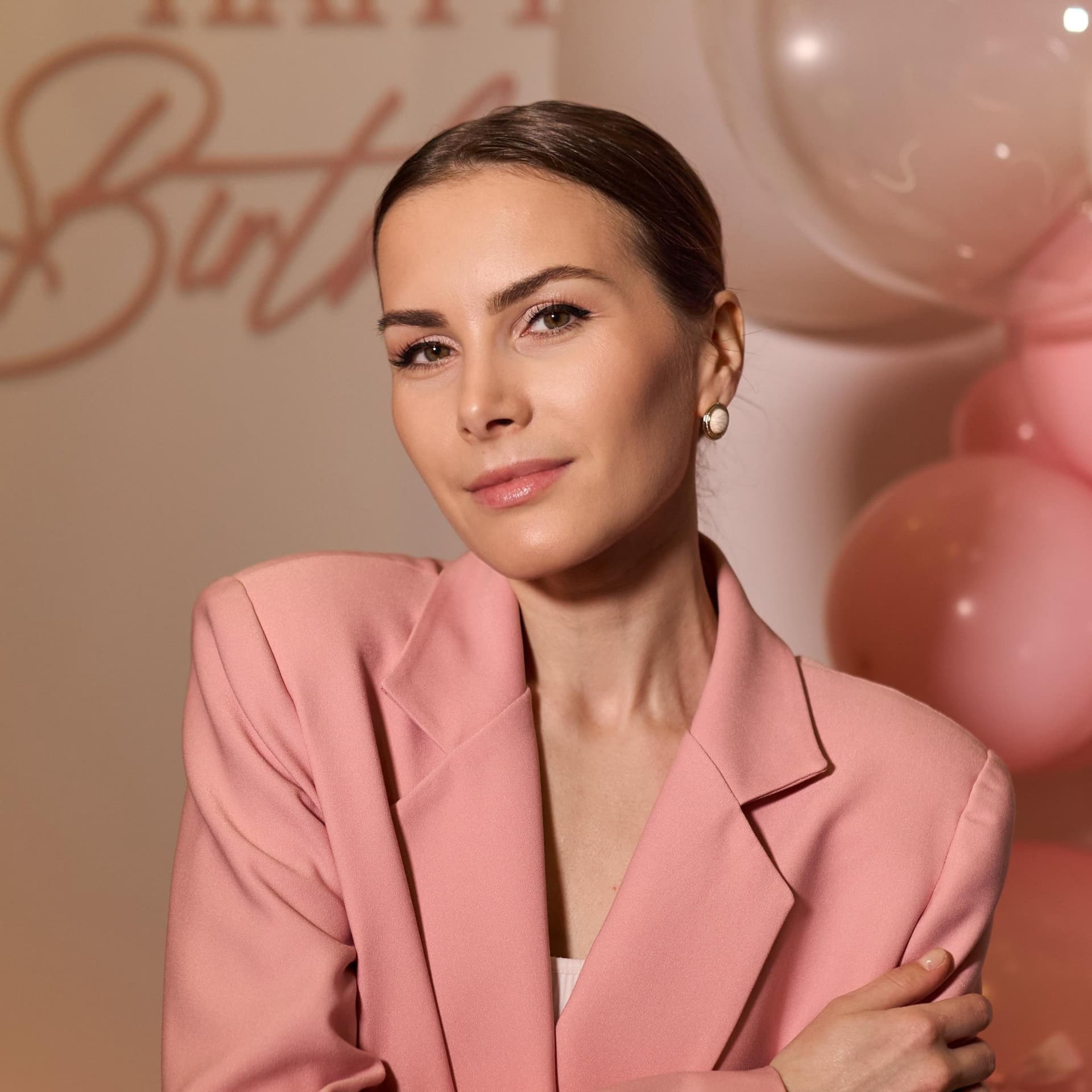 Ведуча Таня Шашова — Ведучі