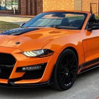 398Кабріолет Ford Mustang GT помаранчови — Весільний кортеж