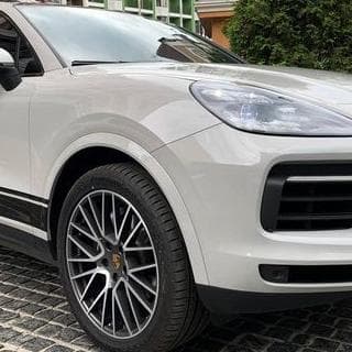417 Оренда Porsche Cayenne Coupe на весі — Весільний кортеж