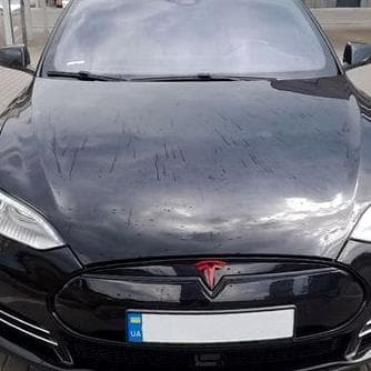 420 Авто на весілля Tesla Model S чорний — Весільний кортеж