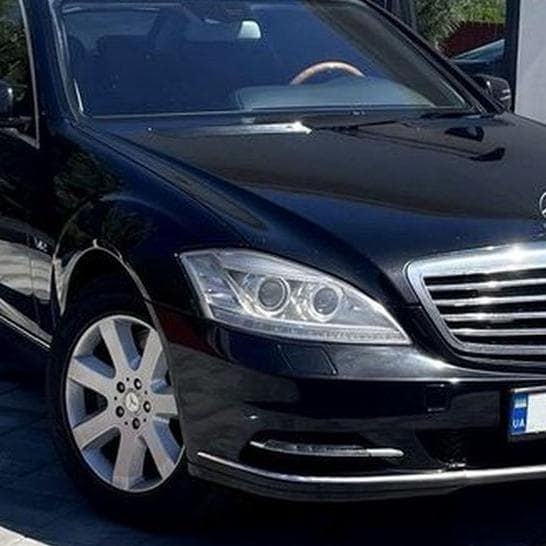 128 Броньований Mercedes-Benz W221 S600 — Весільний кортеж