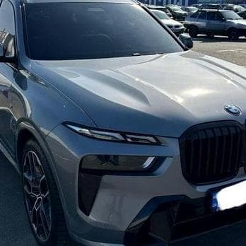 265 Оренда BMW X7 40D 2024 сірий позашля — Весільний кортеж