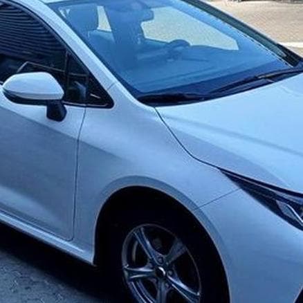 349 Toyota Corolla біла авто на весілля — Весільний кортеж