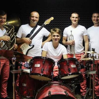 K&C Band — логотип