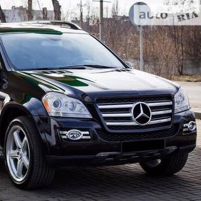 Mercedes GL 550 AMG — логотип