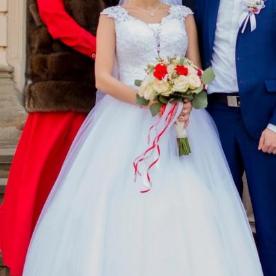 Завірюха Христина — логотип
