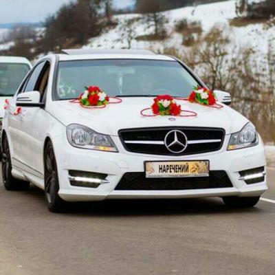 Авто на весілля Mercedes-Benz AMG — логотип
