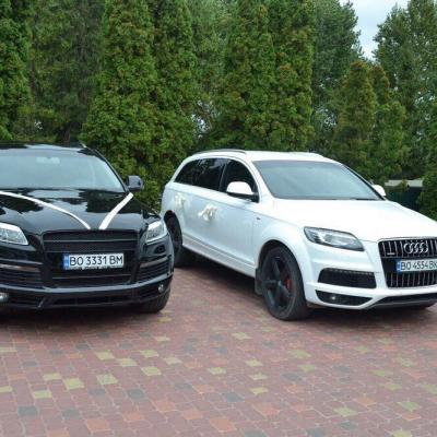 Весільний кортеж AUDI Q7 — логотип