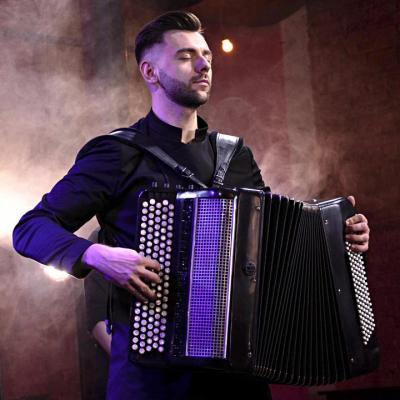 ACCORDIONAMAN — логотип