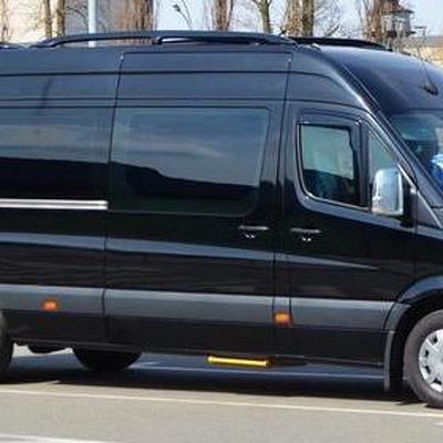 012 Mercedes Sprinter черный прокат арен — логотип