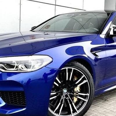 193 BMW M5 F90 Competition синий прокат — логотип