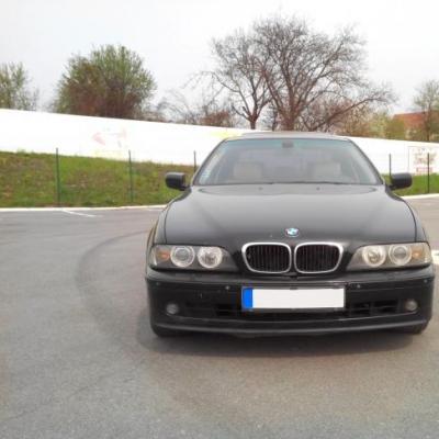 BMW — логотип
