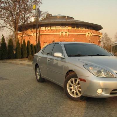 Lexus Es 300 — логотип