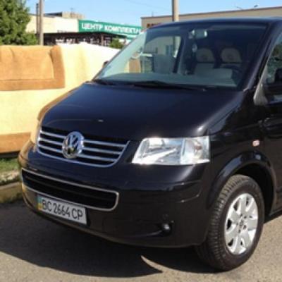 Весільний кортеж для гостей у Volkswagen t5 — логотип