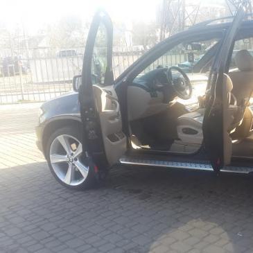 bmw x5 — логотип