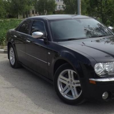 Crysler 300C — логотип