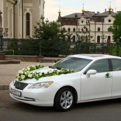 Автомобиль на свадьбу в Донецке, белый Lexus от 2 — логотип