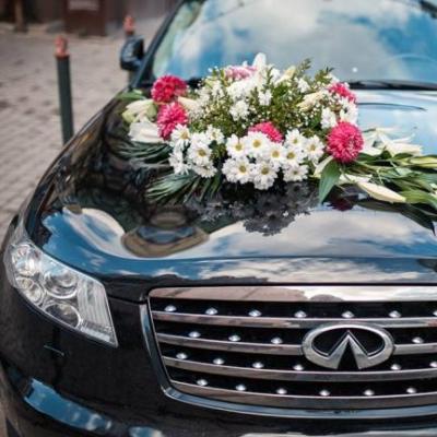 Весільний кортеж INFINITI FX35 — логотип