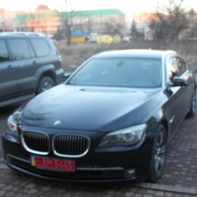 BMW 740 long — логотип