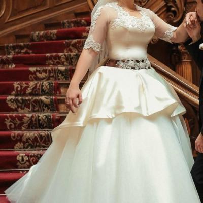 Пишна весільна сукня (продаж або прокат) — логотип