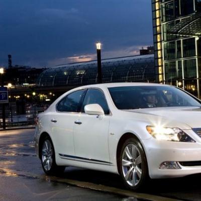 LEXUS LS460 - авто на весілля — логотип