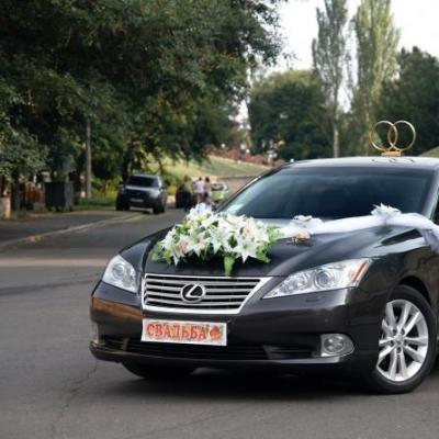 Lexus ES 350 Ultra Luxury на весілля — логотип