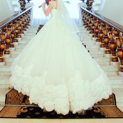 Весільна сукня — логотип