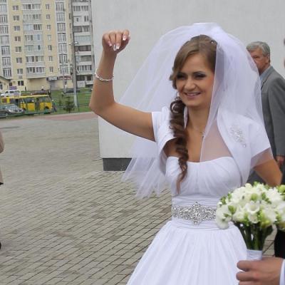 Весільна сукня "Rachael" від Maggie Sottero — логотип