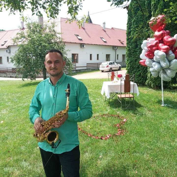 Важкий дим,конфетті,холодні фонтани — логотип