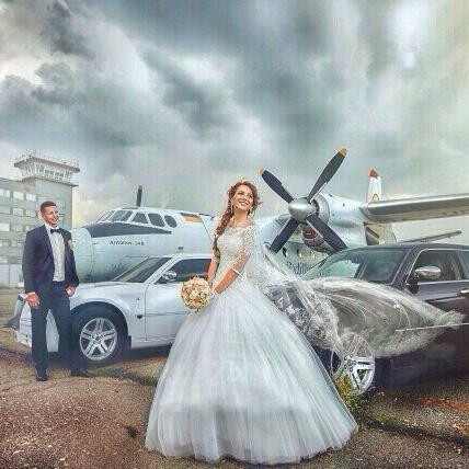 Білий і чорний CHRYSLER 300С — логотип