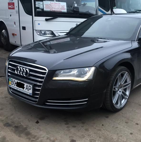 AUDI A8 (2015) весільний кортеж АУДІ А8 — логотип