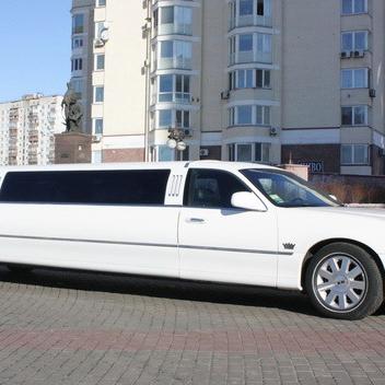044 Лімузин Lincoln Town Car 120 NEW оре — логотип