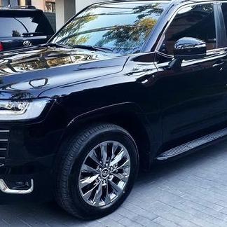 055 Toyota Land Cruiser 300 оренда на пр — логотип