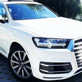 394 Позашляховик на весілля Audi Q7 біла — логотип
