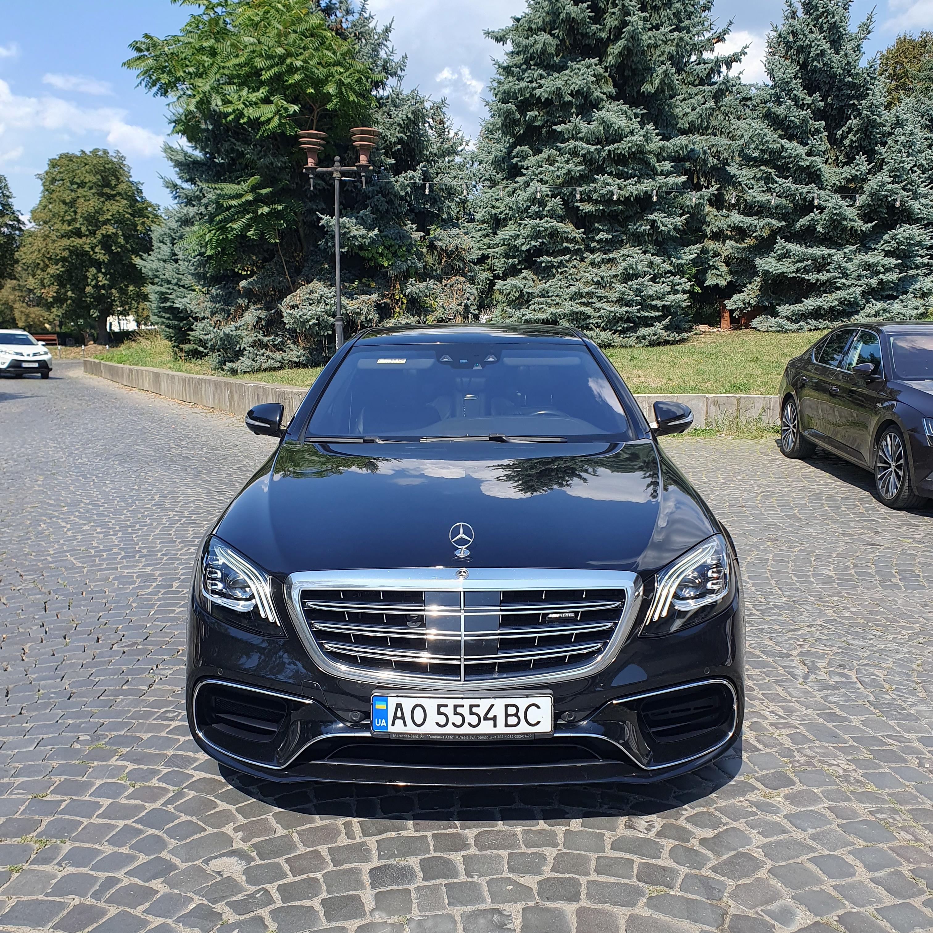 Mercedes W222 — логотип