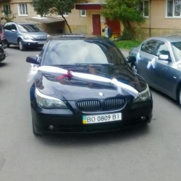 Авто для обслуговування весілля BMW 5 — логотип