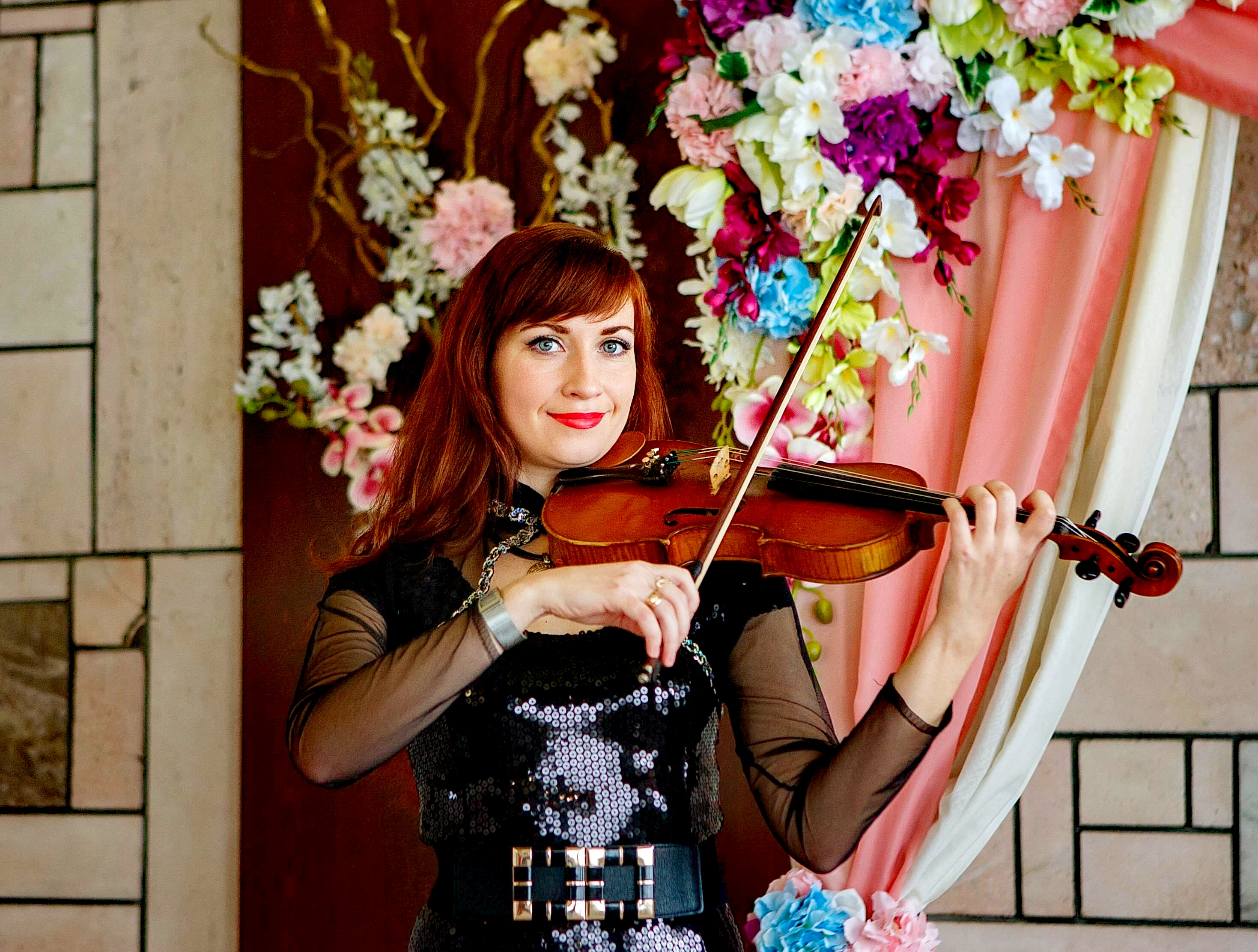 ViolAnna — логотип