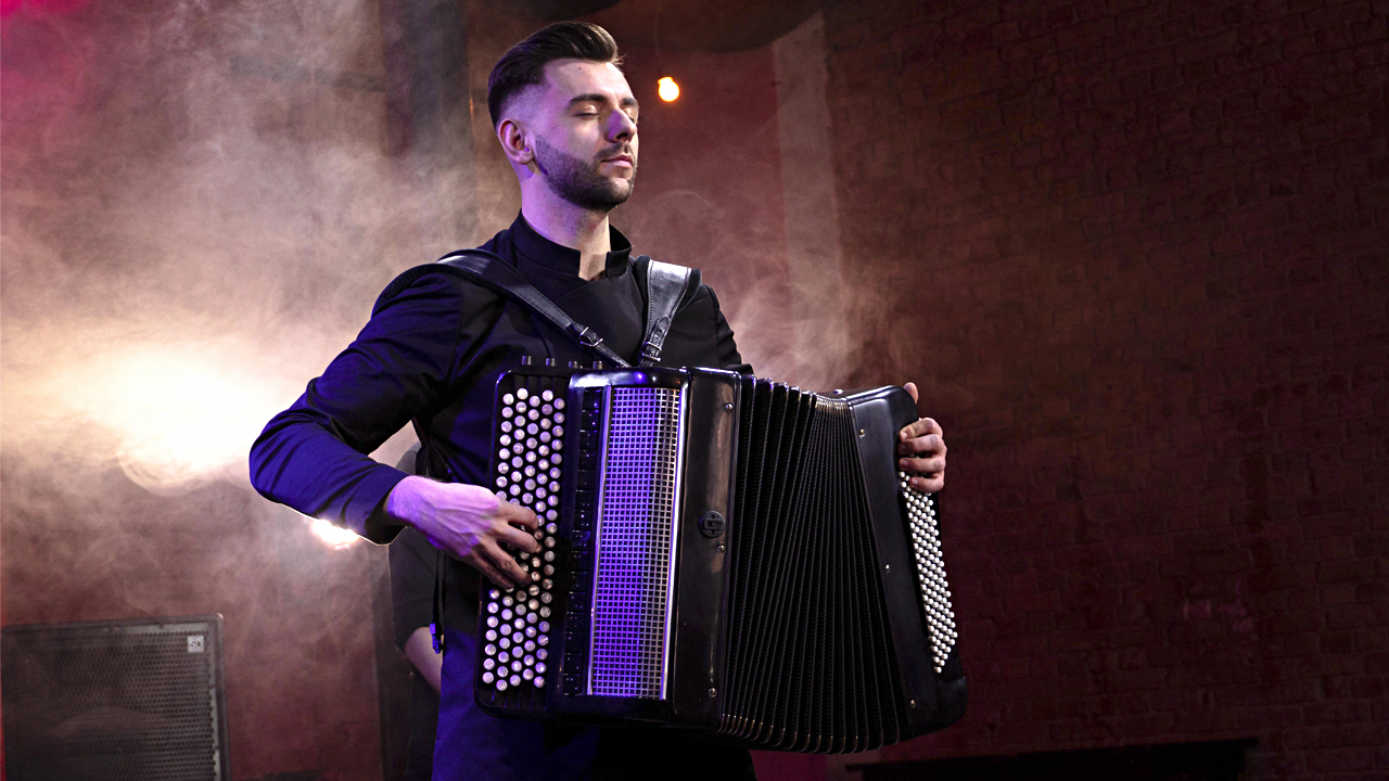 ACCORDIONAMAN — логотип