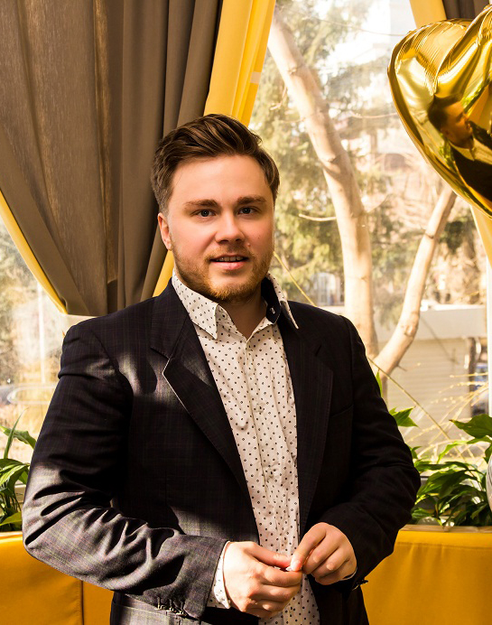 Олег Фомин — логотип