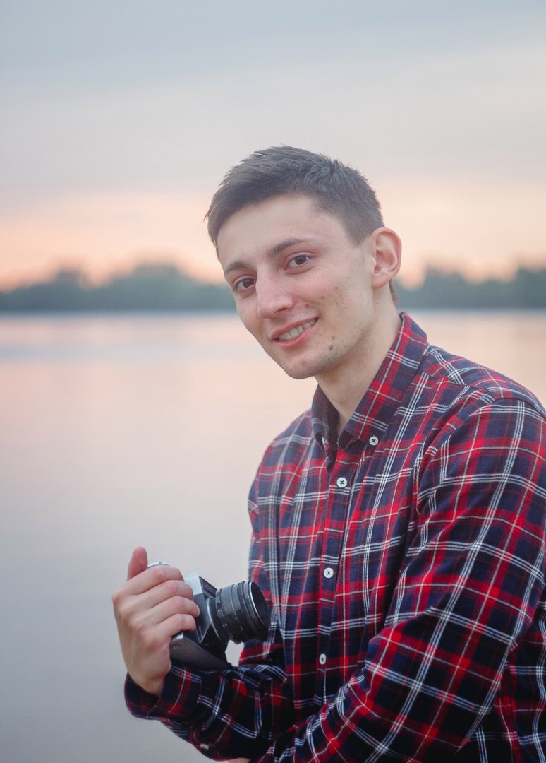Андрій Марко — логотип