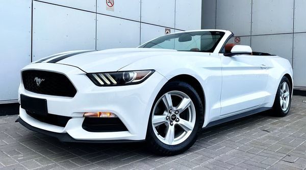 280Кабріолет Ford Mustang GT білий оренд — логотип