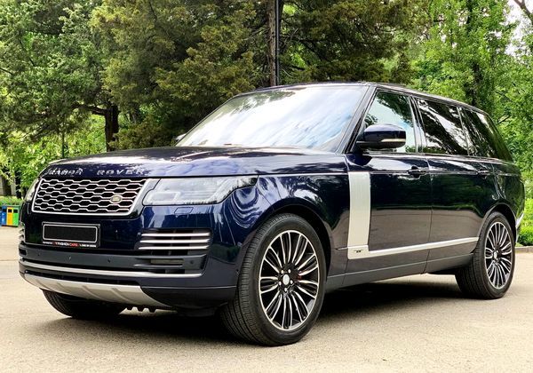 221 Позашляховик Range Rover Long синій — логотип