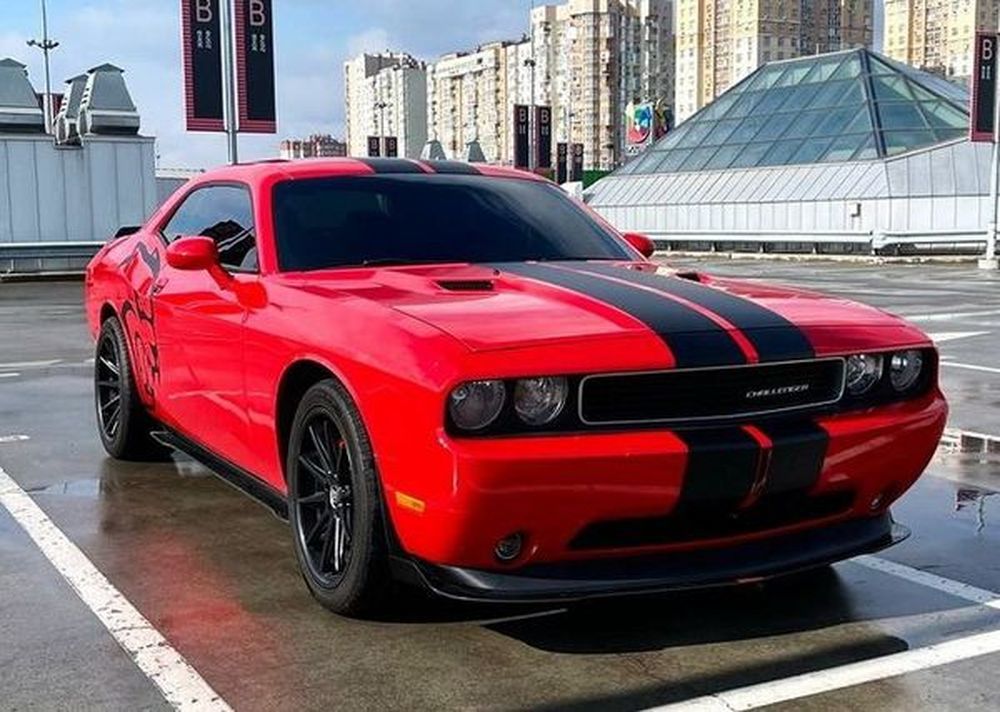 399 Прокат спорткара Dodge Challenger — логотип