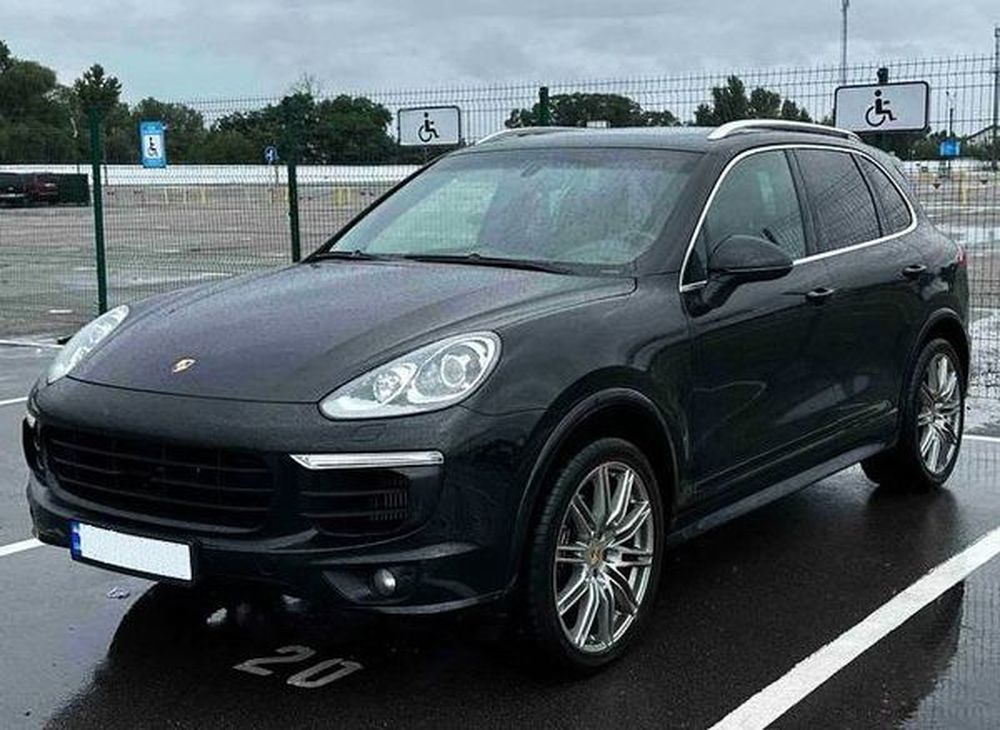 259 Аренда Porsche Cayenne черный на сва — логотип
